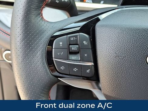 Used 2025 Ford Explorer ST-Line w/ ST-Line Street Pack AWD/4WD image 8