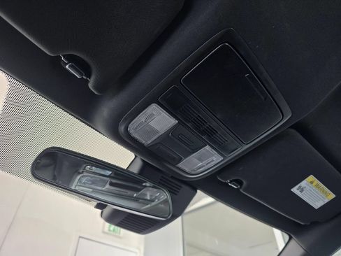 Used 2018 Honda Accord Sport image 19