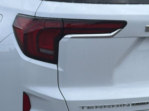 New 2026 GMC Terrain Denali image 31