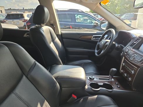 Used 2020 Nissan Pathfinder Platinum w/ Cargo Package AWD/4WD image 11