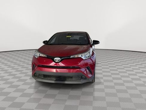 Used 2018 Toyota C-HR XLE FWD image 4