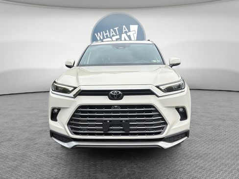 Used 2024 Toyota Grand Highlander AWD Hybrid image 9