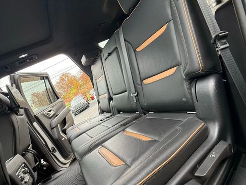 Used 2021 GMC Yukon AT4 w/ AT4 Premium Package image 40