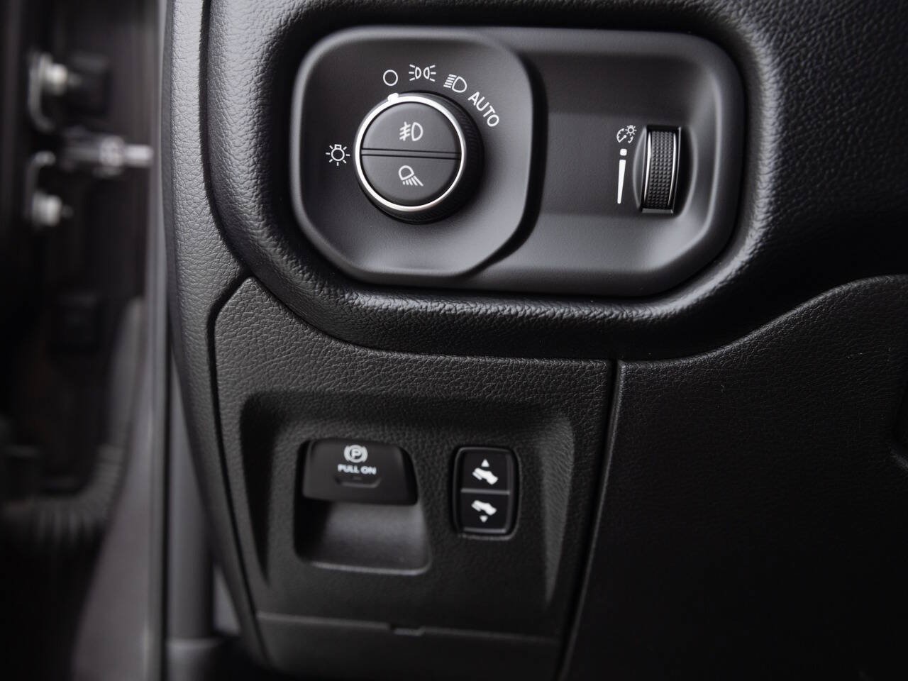 Used 2021 RAM 1500 Big Horn AWD/4WD image 39