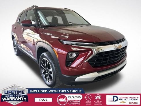 Used 2024 Chevrolet TrailBlazer LT w/ LT Cold Weather Package AWD/4WD image 1