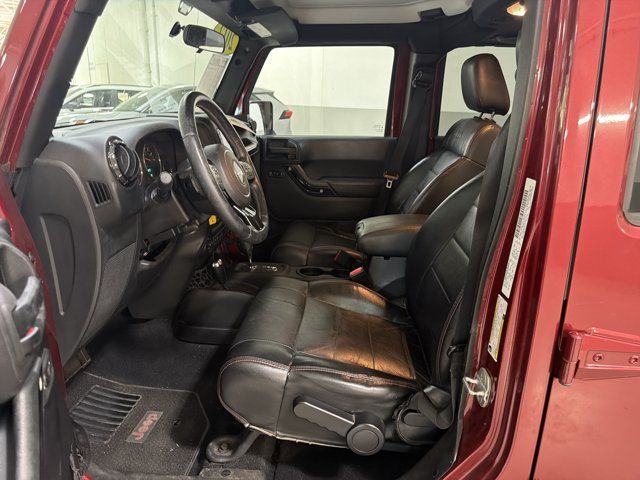 Used 2012 Jeep Wrangler Unlimited Sahara AWD/4WD image 6