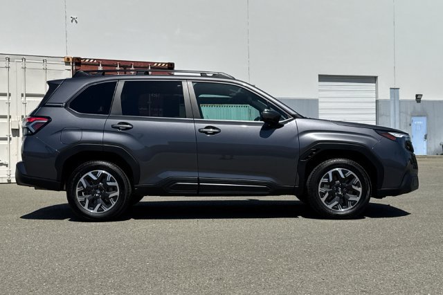 New 2026 Subaru Forester Premium AWD/4WD image 3