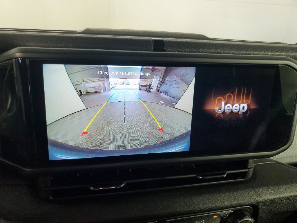 Used 2026 Jeep Wrangler Unlimited Sport AWD/4WD image 22