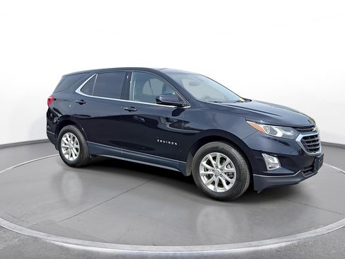 Used 2020 Chevrolet Equinox LT FWD image 2