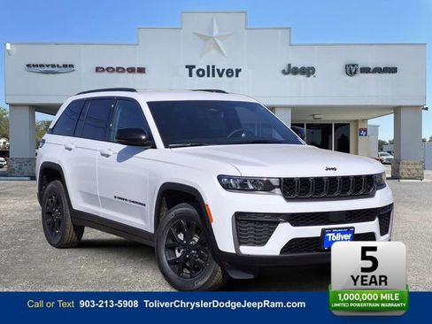 New 2026 Jeep Grand Cherokee Altitude image 1