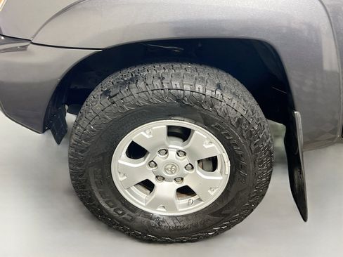 Used 2012 Toyota Tacoma Base image 13