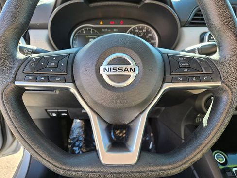 Used 2020 Nissan Versa SV FWD image 23