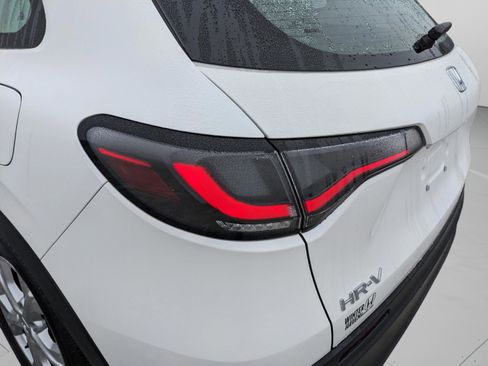 Used 2023 Honda HR-V LX image 38