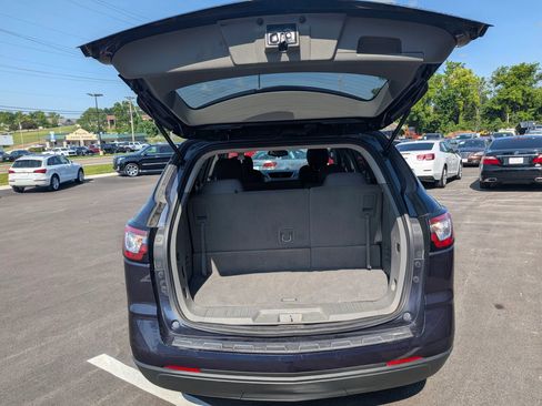 Used 2015 Chevrolet Traverse LS FWD image 32