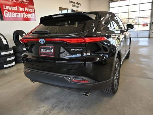 Used 2022 Toyota Venza LE AWD/4WD image 6