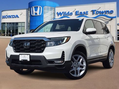 Certified 2025 Honda Passport EX-L image 1