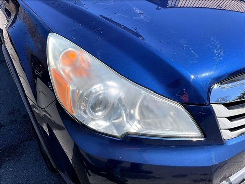 Used 2010 Subaru Outback 2.5i Premium AWD/4WD image 24