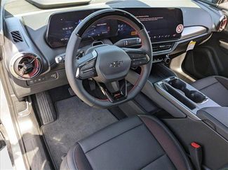 New 2025 Chevrolet Equinox EV RS video 3