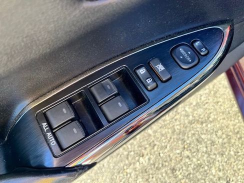 Used 2014 Toyota Avalon XLE FWD image 16