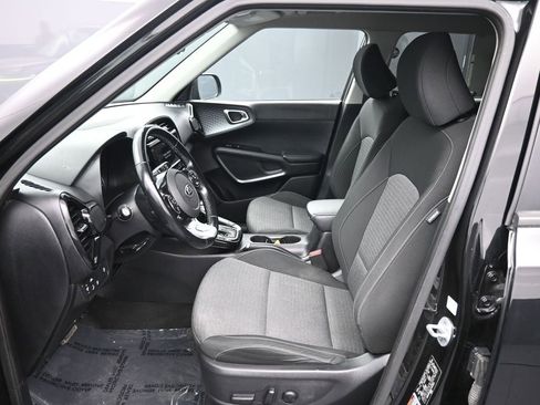 Certified 2020 Kia Soul EX image 18