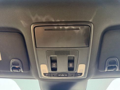 Used 2023 Honda Pilot TrailSport image 18