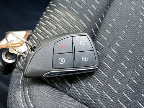 Used 2025 Chevrolet Equinox LT image 20