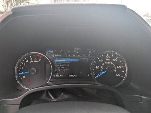 Used 2018 Ford F150 Lariat w/ Equipment Group 502A Luxury image 22