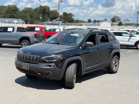 Used 2021 Jeep Cherokee Trailhawk AWD/4WD image 3