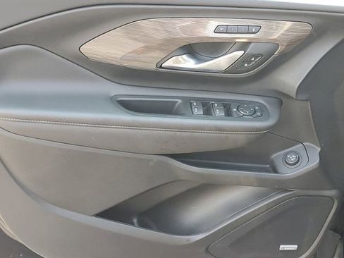 Certified 2022 GMC Terrain Denali w/ Denali Premium Package AWD/4WD image 16