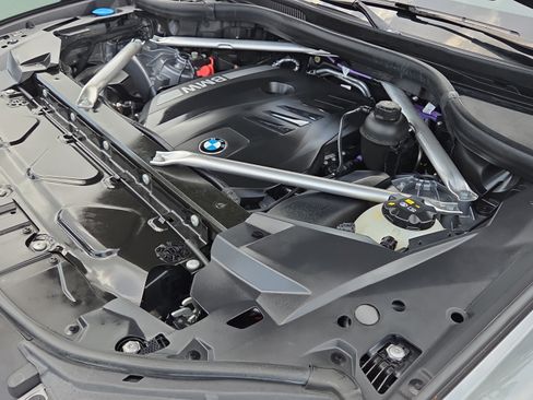 Used 2025 BMW X5 sDrive40i RWD image 21
