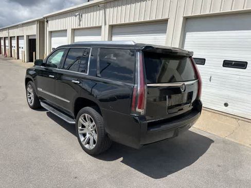 Used 2015 Cadillac Escalade Luxury AWD/4WD image 16