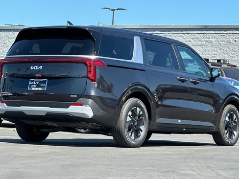 New 2026 Kia Carnival LXS FWD image 4