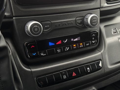 Used 2025 RAM ProMaster 2500 w/ Convenience Group image 41
