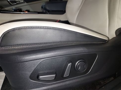 Used 2024 Kia Sportage EX image 18