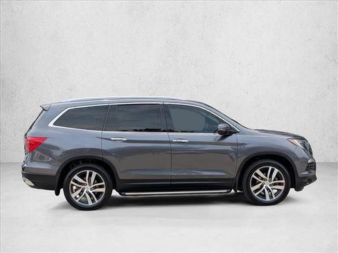 Used 2017 Honda Pilot Elite image 8