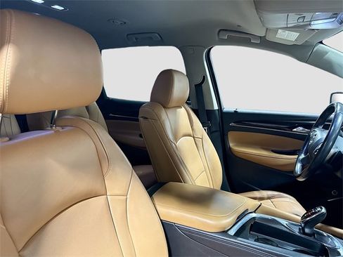 Used 2019 Buick Enclave Essence image 28