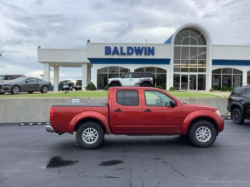Used 2014 Nissan Frontier SV AWD/4WD image 8
