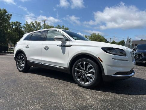 Used 2023 Lincoln Nautilus Reserve AWD/4WD image 10