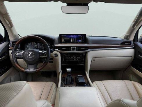 Used 2019 Lexus LX 570 4WD w/ Luxury Package image 30
