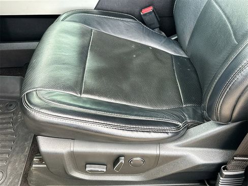 Used 2016 Ford F150 Lariat w/ Equipment Group 502A Luxury image 19