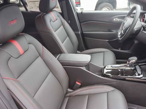 New 2026 Chevrolet Trax RS image 15