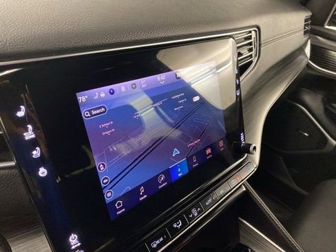 Used 2024 Jeep Wagoneer L Series II image 25