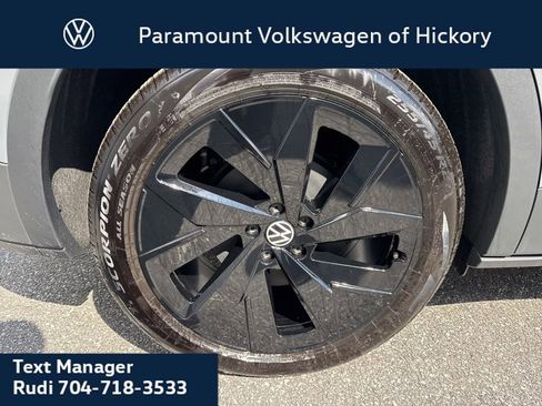 New 2026 Volkswagen ID.4 Pro S Plus AWD/4WD image 10