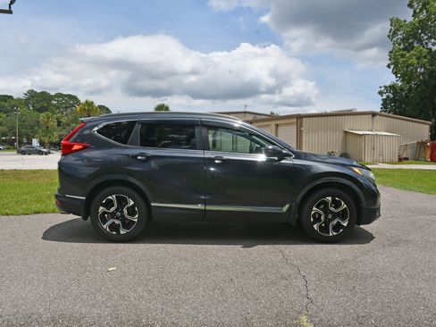 Used 2018 Honda CR-V Touring image 5