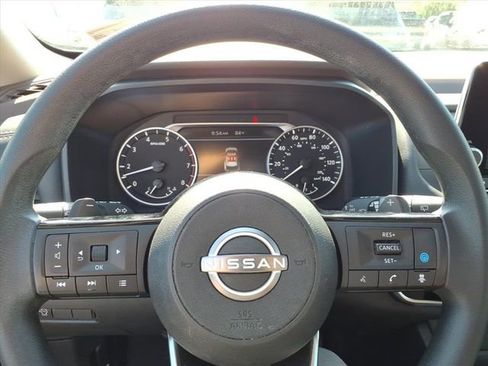 Used 2023 Nissan Rogue SV AWD/4WD image 20