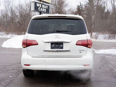 Used 2014 INFINITI QX80 4WD w/ Deluxe Touring Package image 6