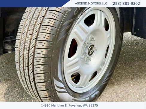 Used 2005 Honda CR-V LX image 14