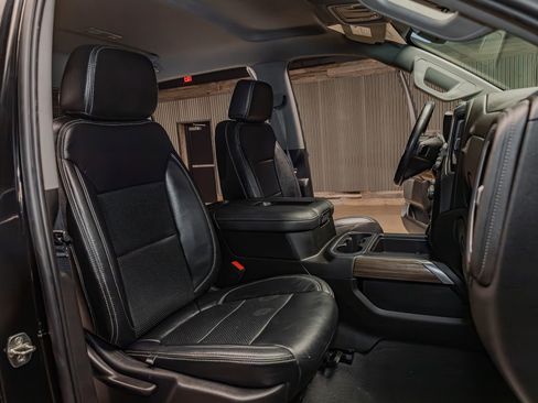 Used 2021 Chevrolet Silverado 1500 LT Trail Boss w/ Bed Protection Package image 24