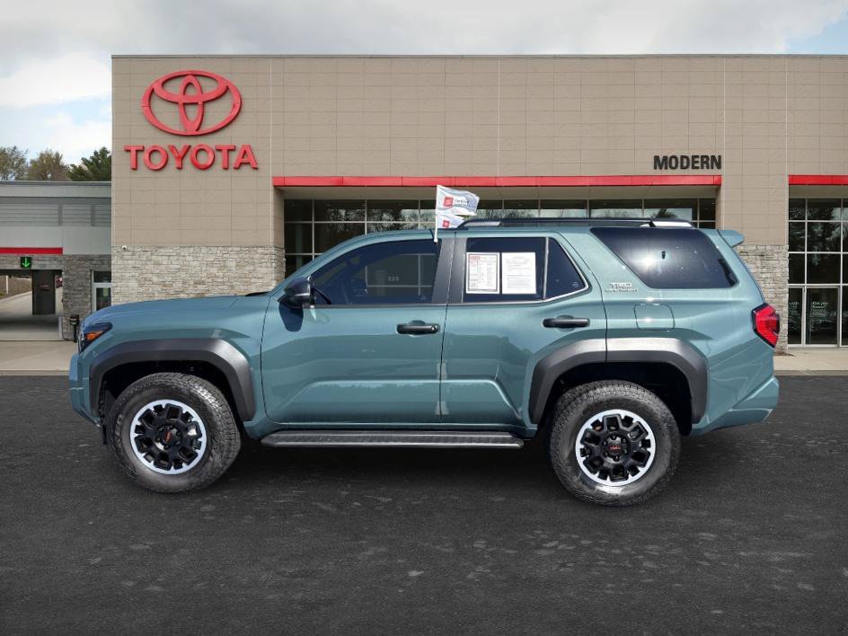 Certified 2026 Toyota 4Runner TRD Off-Road Premium AWD/4WD image 4
