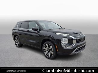 New 2025 Mitsubishi Outlander SE video 1